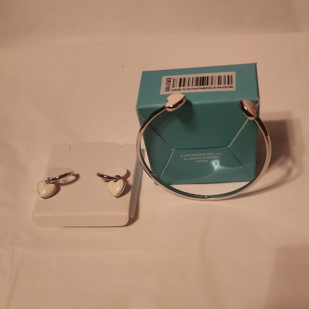 Origami Owl Silver Heart Bracelet with Earrings